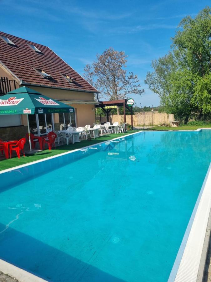 Beach Taban Vendeghaz Balatonlelle Extérieur photo